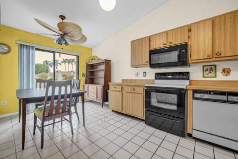 8 Eaton Place, Boynton Beach FL - photo 8 of 26