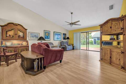 8 Eaton Place, Boynton Beach FL - photo 12 of 26