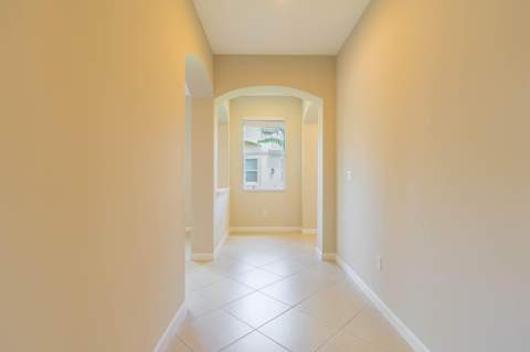 11008 SW Winding Lakes Circle, Port St. Lucie FL - photo 9 of 29