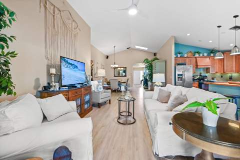108 Executive Circle, Boynton Beach FL - photo 6 of 52