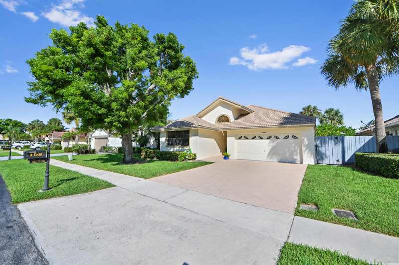 4 bedroom Single Family Residence at 108 Executive Circle, Executive Estates, Boynton Beach — photo 1