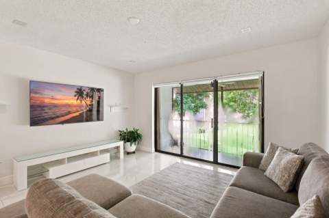 609 Sea Pine Way #F2, Greenacres FL - photo 8 of 20