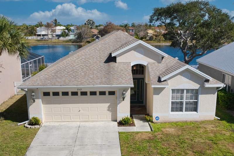 3 bedroom Single Family Residence at 849 NW Waterlily Place, Pineapple Plantation, Jensen Beach — photo 2