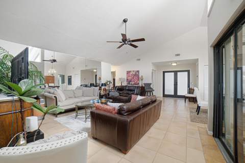 627 Hollows Circle, Deerfield Beach FL - photo 11 of 52