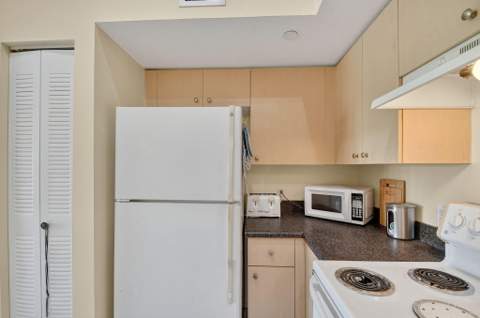 4180 San Marino Boulevard #304, West Palm Beach FL - photo 13 of 53