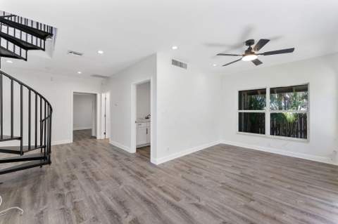 7044 Thompson Road, Boynton Beach FL - photo 8 of 44