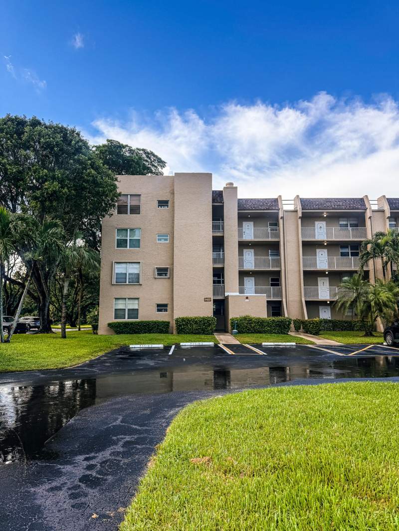2 bedroom Condominium at 9460 Tangerine Place #207, Tangerine Condominium Six, Davie — photo 2