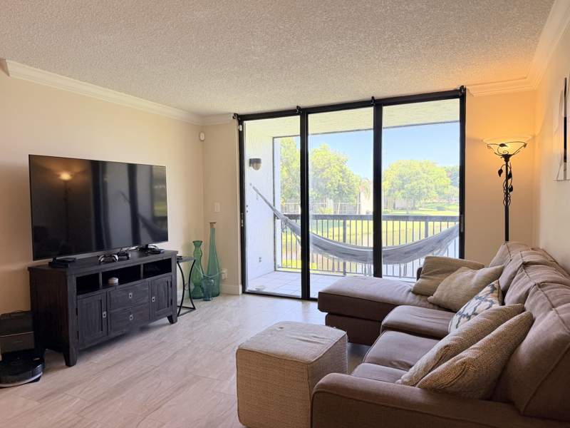 1 bedroom Condominium at 1266 S Military Trail #525, Clearwater Of Meadowlakes Condo, Deerfield Beach — photo 3