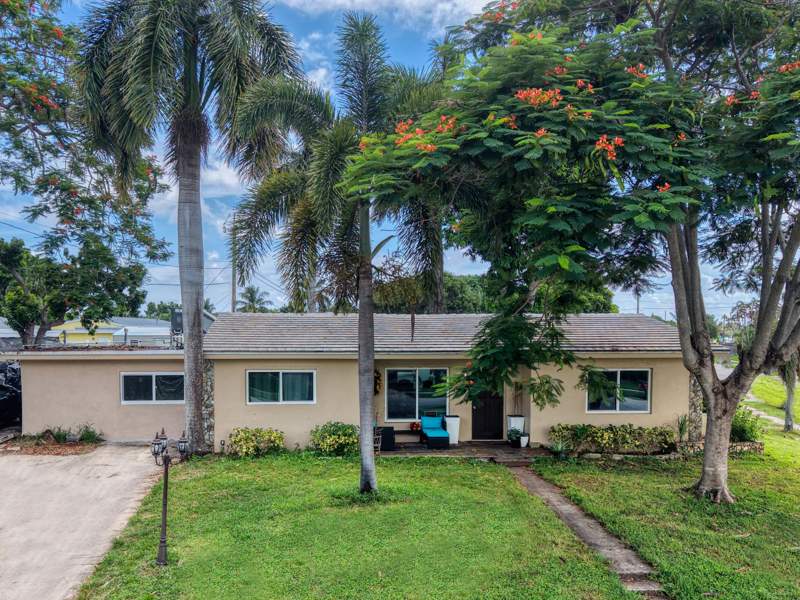 4 bedroom Single Family Residence at 1510 Crest Drive, Lake Osborne Estates 4, Lake Worth — photo 5