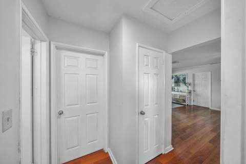1510 Crest Drive, Lake Worth FL - photo 23 of 34