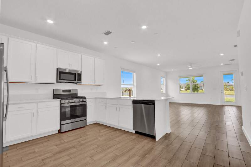 3 bedroom Single Family Residence at 977 SE Crosswood Way, Veranda Preserve West Phase 3, Port St. Lucie — photo 5