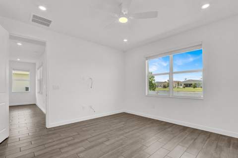 977 SE Crosswood Way, Port St. Lucie FL - photo 12 of 35