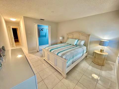 7526 SW 7th Court, North Lauderdale FL - photo 6 of 26