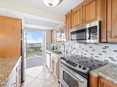 2841 N Ocean Boulevard #1407, Fort Lauderdale FL - photo 12 of 37