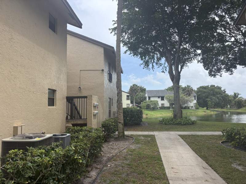 2 bedroom Condominium at 3751 Cocoplum Circle #3564, Karanda Village Iii-B Condo, Coconut Creek — photo 2