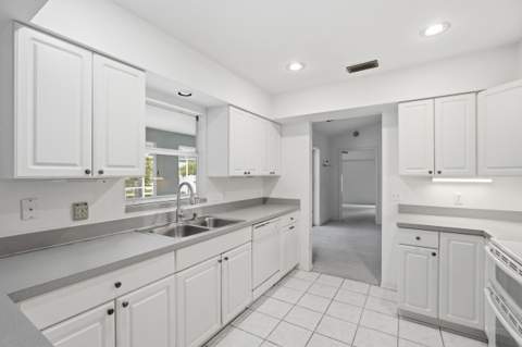 6512 Flora Way, Fort Pierce FL - photo 9 of 30