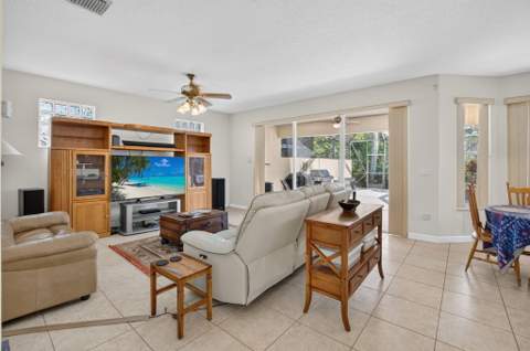 7541 Downwinds Lane, Lake Worth FL - photo 10 of 50