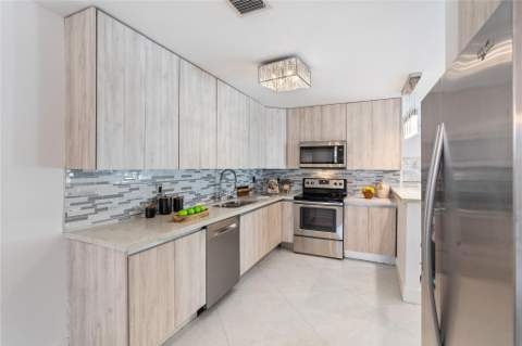 2280 NE 62nd Street, Fort Lauderdale FL - photo 6 of 28