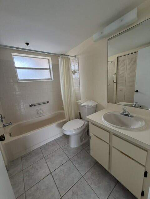 3031 Holiday Springs Boulevard #202-7, Margate FL - photo 7 of 18