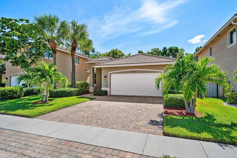 3 bedroom Single Family Residence at 5613 Caranday Palm Drive, VERONA ESTATES, Greenacres — photo 4