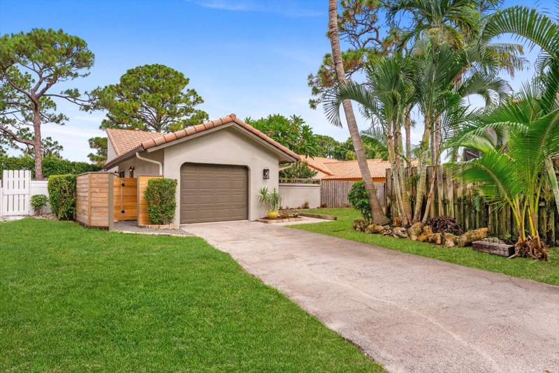 2 bedroom Single Family Residence at 1310 NW 22nd Avenue, Rainberry Lake Ph Iv-B, Delray Beach — photo 2
