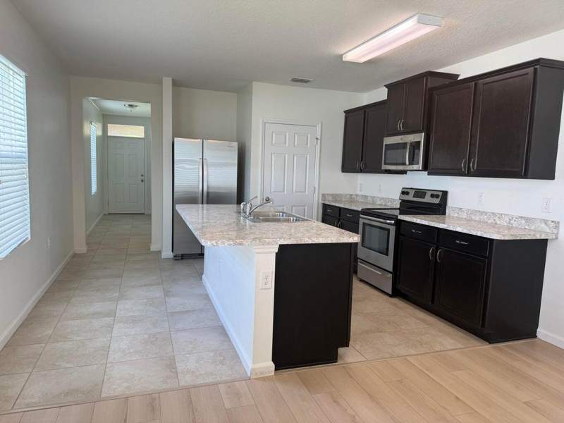 3 bedroom Single Family Residence at 11477 SW Patterson Street, Tradition Plat No 29, Port St. Lucie — photo 3