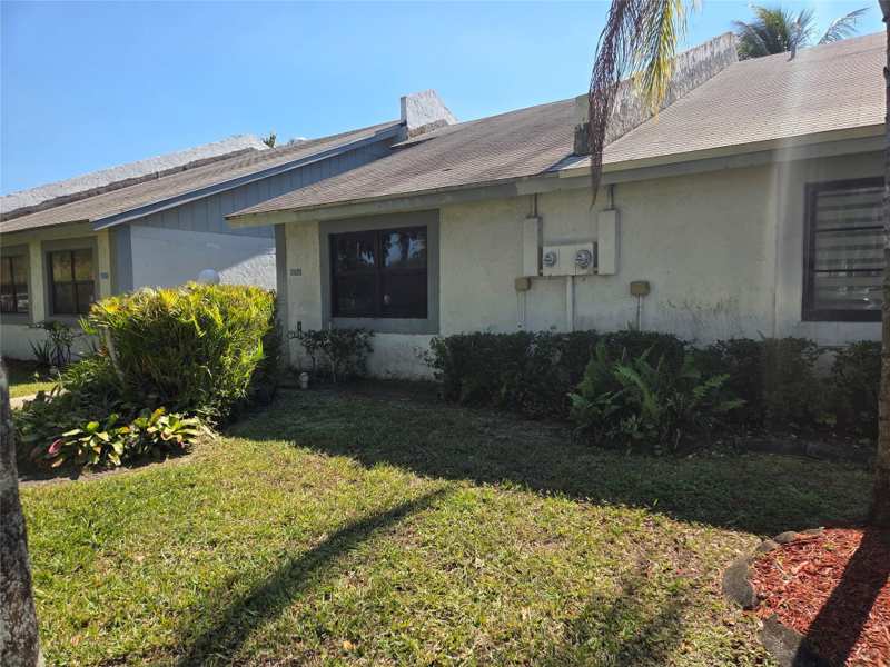 2 bedroom Villa at 6014 NW 3rd Street, Our Place A K A Island No 2, Margate — photo 1