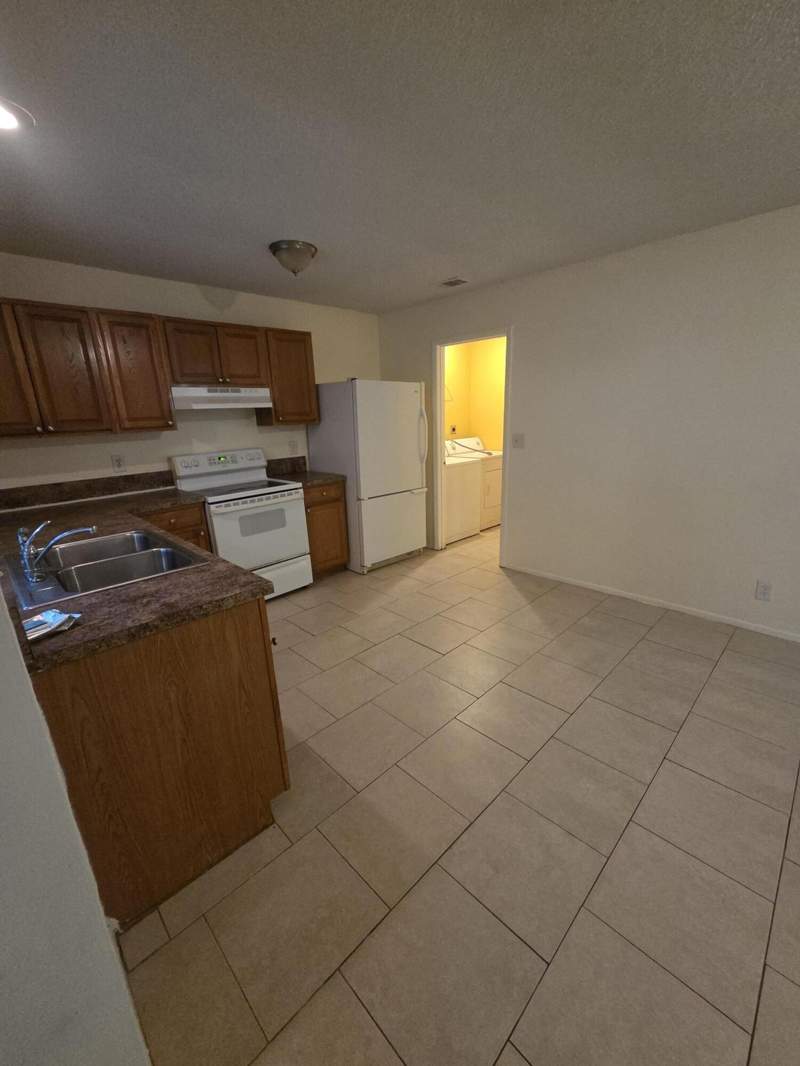3 bedroom Single Family Residence at 1917 SE Burgundy Lane, South Port St Lucie Unit 15, Port St. Lucie — photo 3