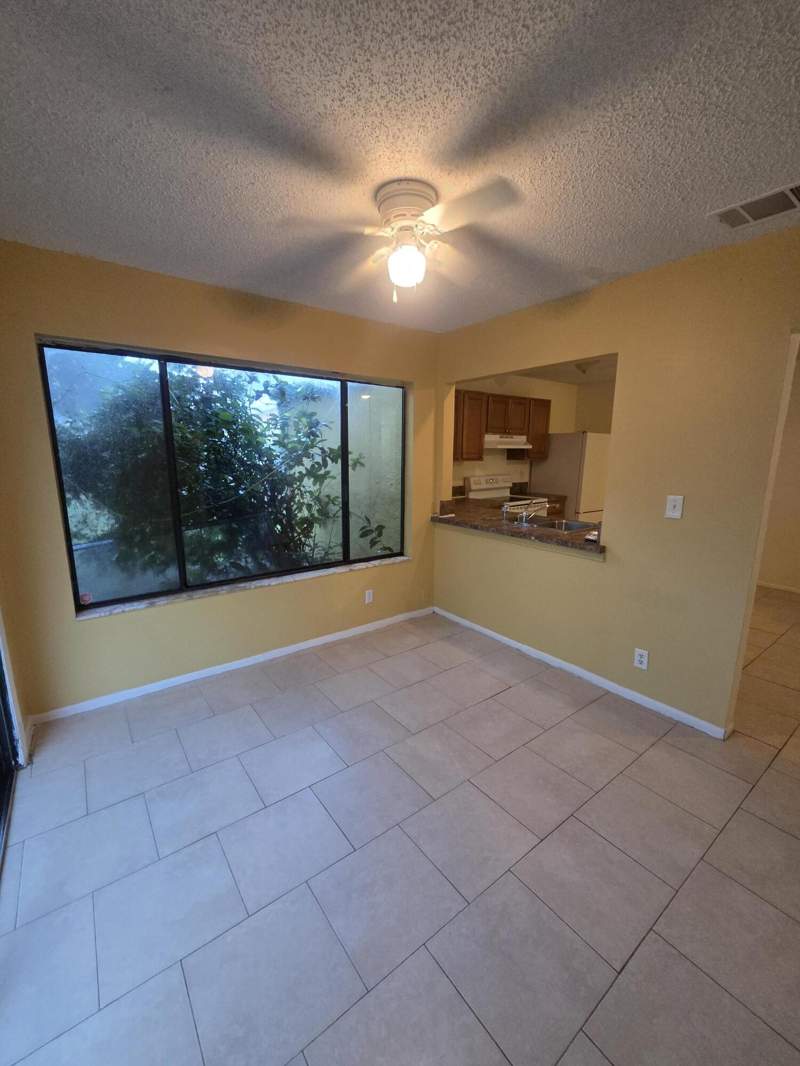 3 bedroom Single Family Residence at 1917 SE Burgundy Lane, South Port St Lucie Unit 15, Port St. Lucie — photo 4