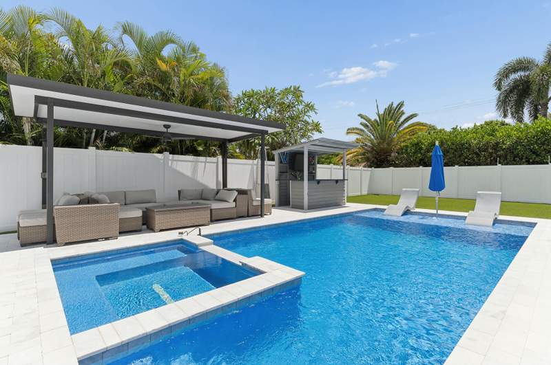 4 bedroom Single Family Residence at 405 Chapel Hill Boulevard, Mission Hill, Boynton Beach — photo 2