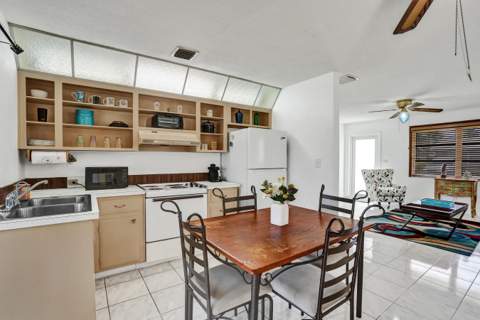 4900 NW 27 Terrace, Tamarac FL - photo 7 of 32