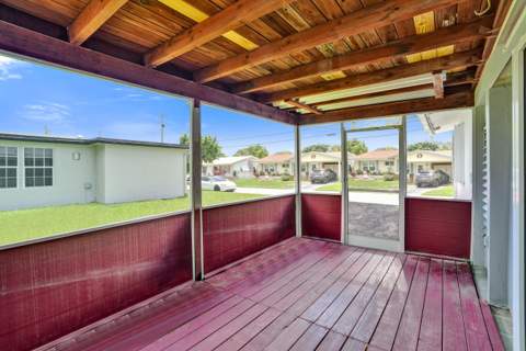 4900 NW 27 Terrace, Tamarac FL - photo 18 of 32