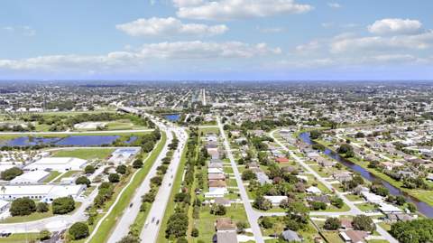 1049 SW Janette Avenue, Port St. Lucie FL - photo 19 of 20
