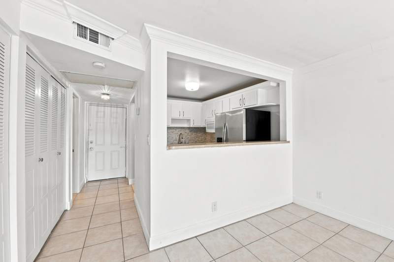 1 bedroom Condominium at 9300 SW 8th Street #219, Isle Of Sandalfoot Condo, Boca Raton — photo 3