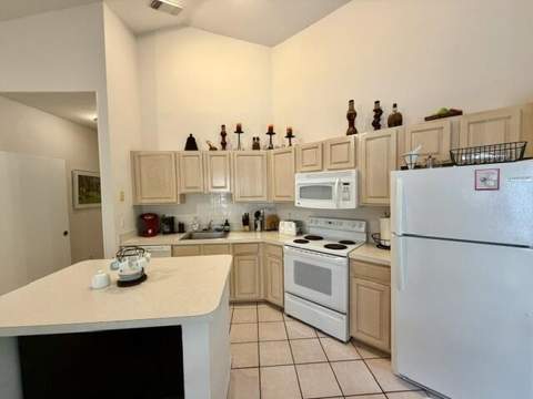 9840 Perfect Drive, Port St. Lucie FL - photo 6 of 23