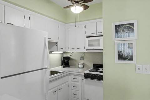 801 Atlantic Shores Boulevard #104, Hallandale Beach FL - photo 15 of 42