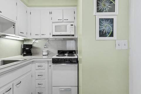 801 Atlantic Shores Boulevard #104, Hallandale Beach FL - photo 18 of 42