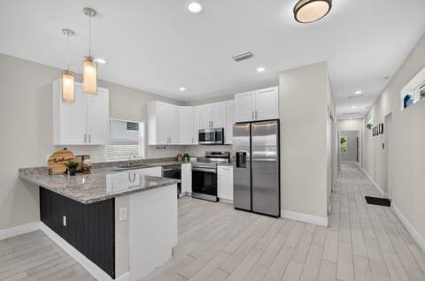 2694 Nokomis Avenue, West Palm Beach FL - photo 9 of 38