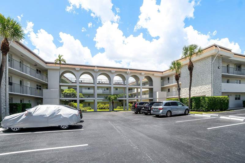 1 bedroom Condominium at 5601 NW 2nd Avenue, Boca Teeca Condo 1, Boca Raton — photo 2