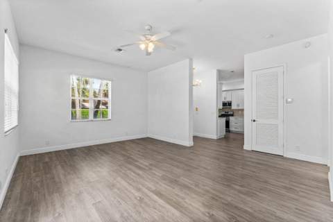 542 Tomahawk Court, Palm Beach Gardens FL - photo 7 of 49