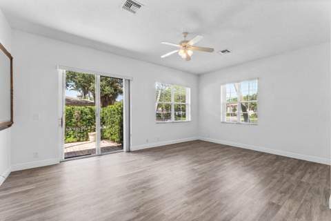 542 Tomahawk Court, Palm Beach Gardens FL - photo 13 of 49