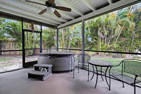510 NW 93rd Terrace, Pembroke Pines FL - photo 23 of 28