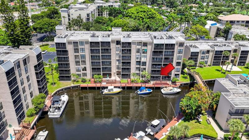 2 bedroom Condominium at 3 Royal Palm Way #102, Boca Bayou, Boca Raton — photo 3