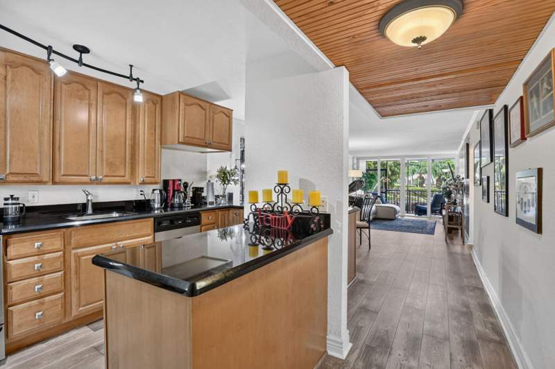 2 bedroom Condominium at 3 Royal Palm Way #102, Boca Bayou, Boca Raton — photo 5