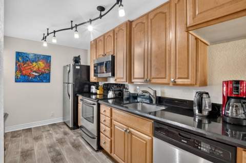 3 Royal Palm Way #102, Boca Raton FL - photo 9 of 47