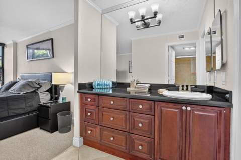 3 Royal Palm Way #102, Boca Raton FL - photo 24 of 47