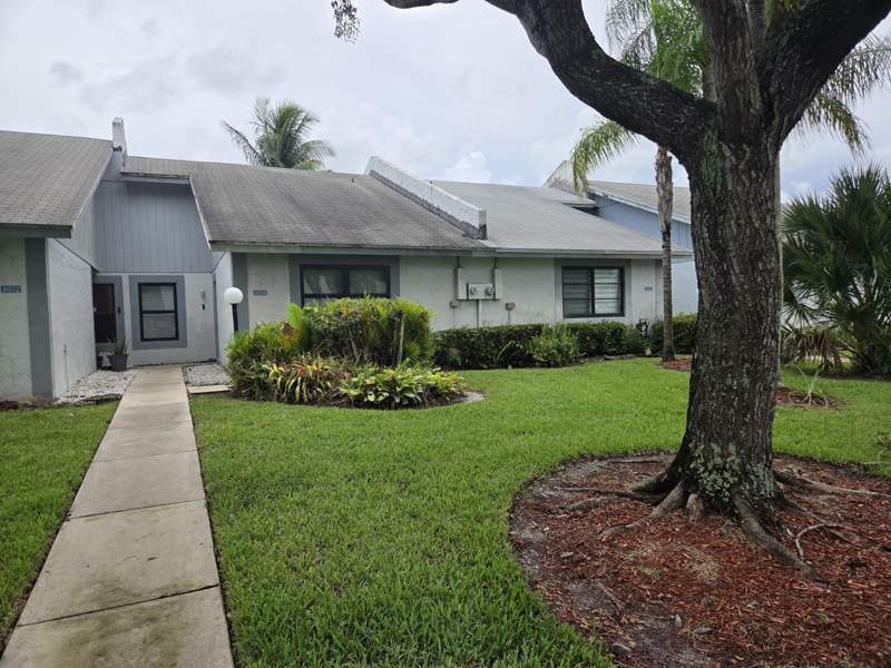 2 bedroom Villa at 6014 NW 3rd Street, Our Place A K A Island No 2, Margate — photo 3