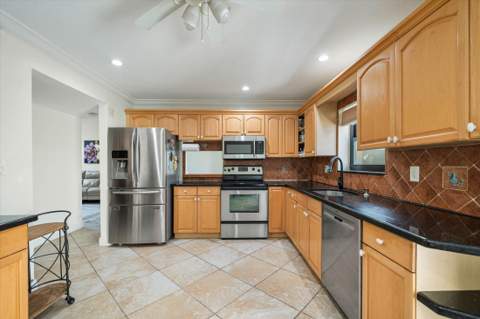 22505 Thousand Pines Lane, Boca Raton FL - photo 7 of 33