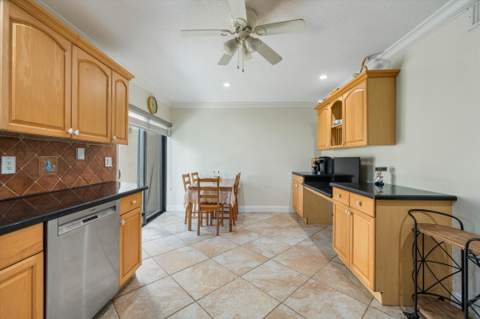 22505 Thousand Pines Lane, Boca Raton FL - photo 8 of 33