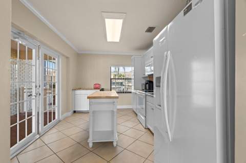 130 CYPRESS CLUB Drive #306, Pompano Beach FL - photo 21 of 64